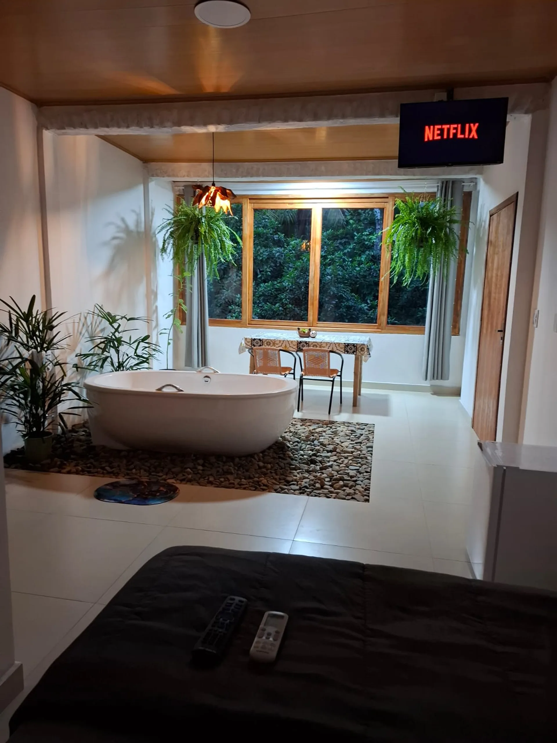Suíte Master Mata Atlântica, ambiente aconchegante com banheira de ofurô